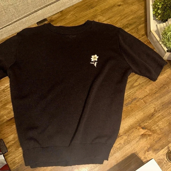 Vintage W&S II Black Sweater Flower Short Sleeve Women Size LG Made in USA BB20 - Picture 1 of 9